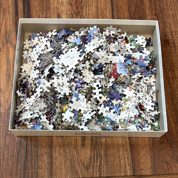 Amazon Christmas Cheer 1000 Piece  Puzzle - Picture 3 of 3